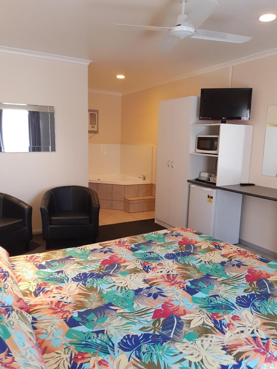Wentworth Central Motor Inn Екстер'єр фото