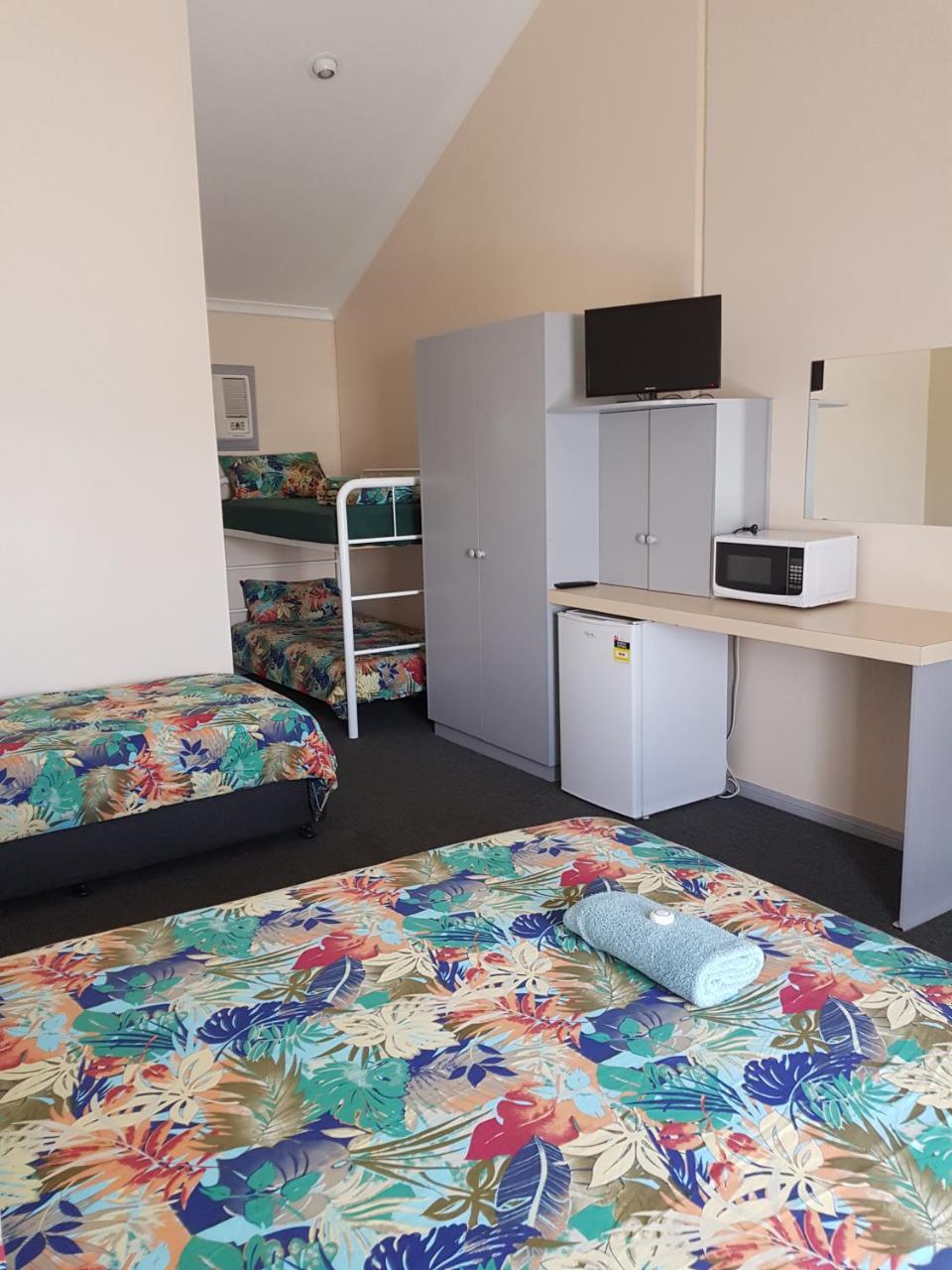 Wentworth Central Motor Inn Екстер'єр фото