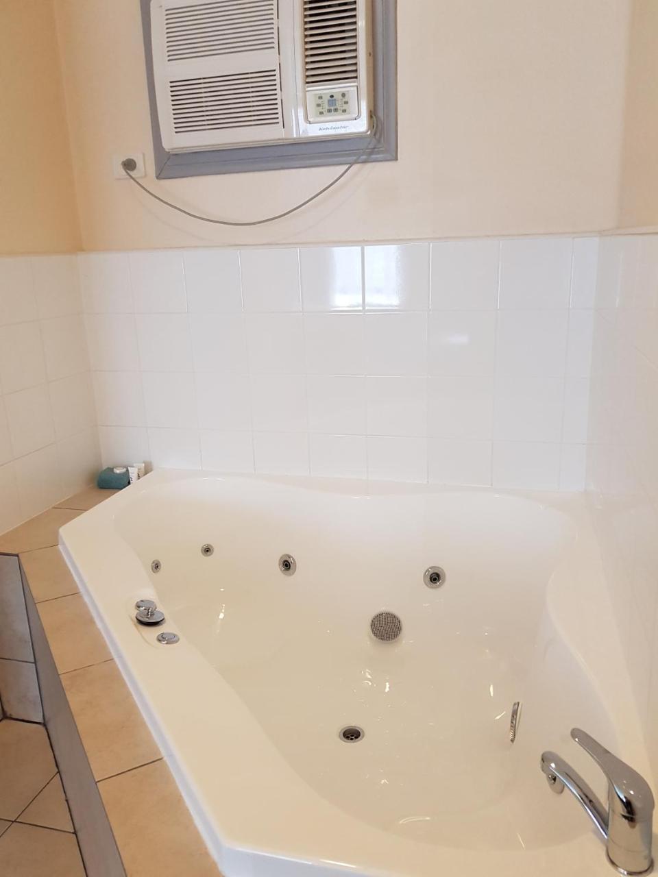 Wentworth Central Motor Inn Екстер'єр фото