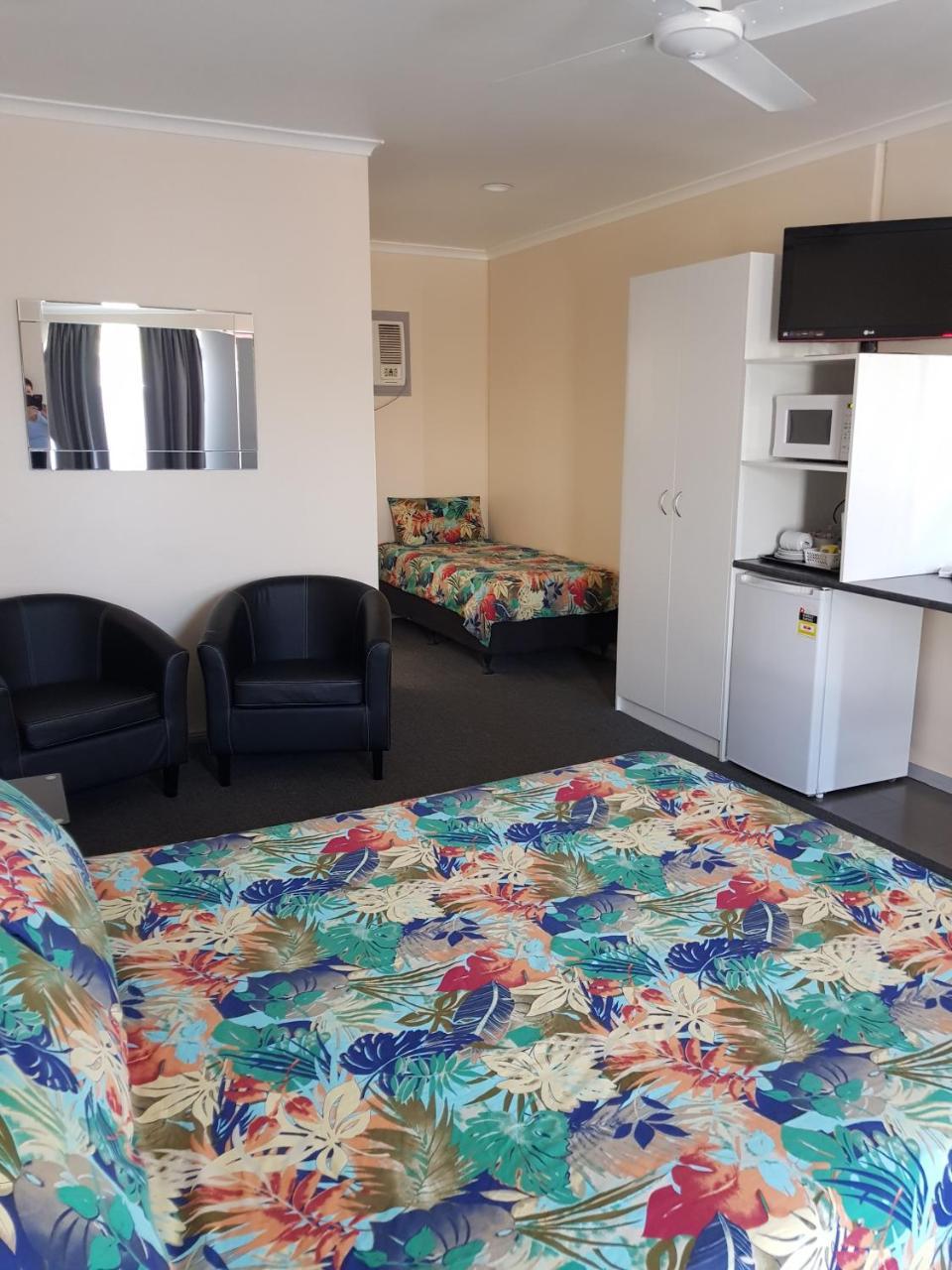 Wentworth Central Motor Inn Екстер'єр фото