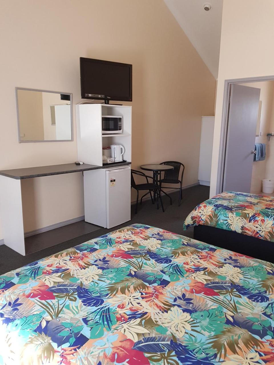 Wentworth Central Motor Inn Екстер'єр фото
