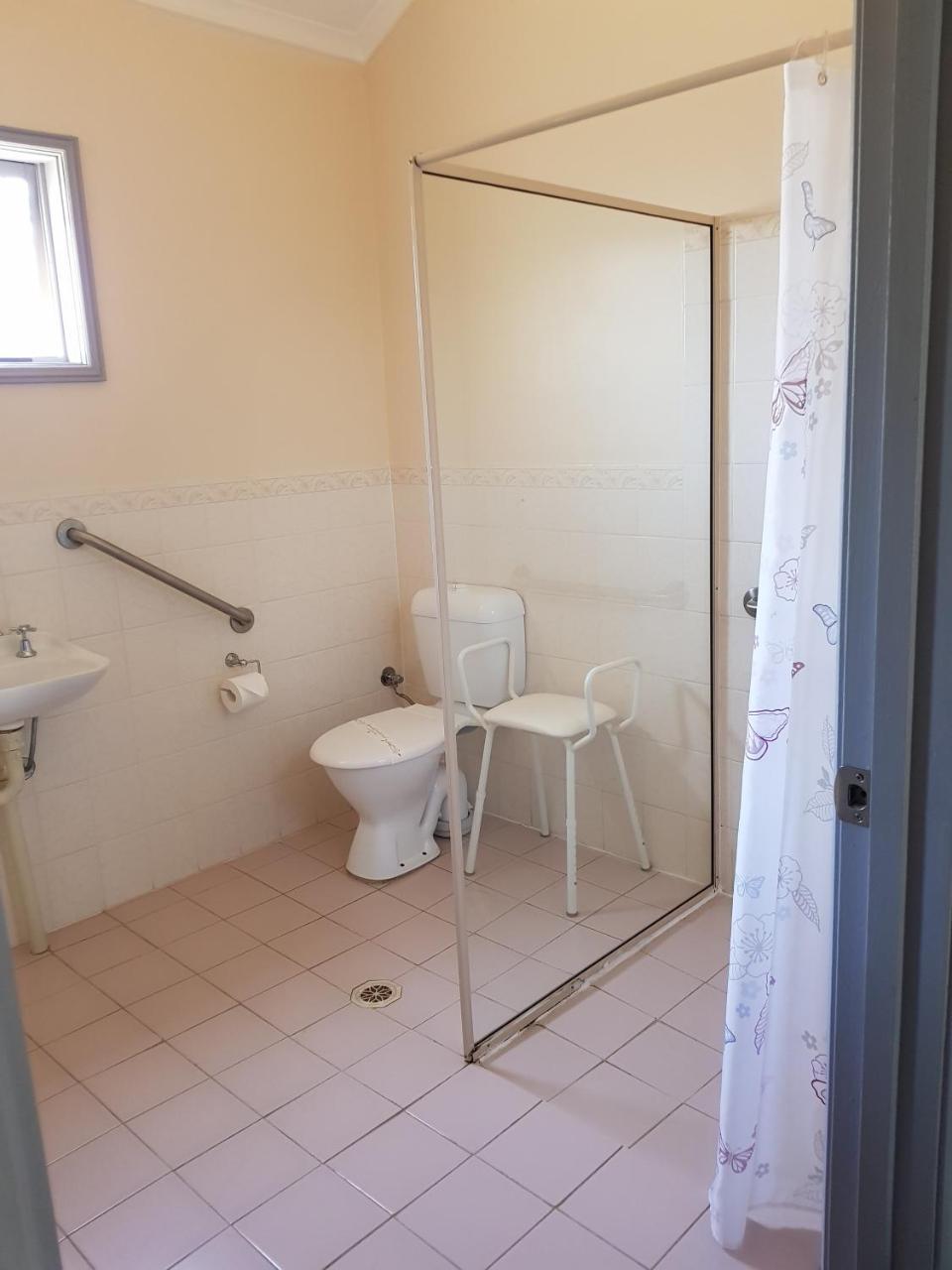 Wentworth Central Motor Inn Екстер'єр фото